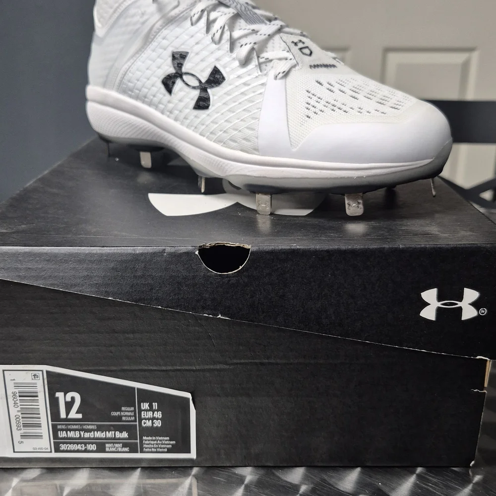 Under Armour Men's White Athletic Cleats - Picture 2 of 3